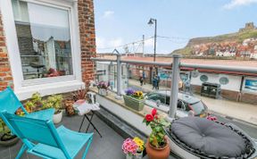Photo of in Whitby (64431)