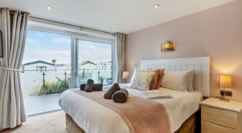 Photo of 2 Bed in Westward Ho