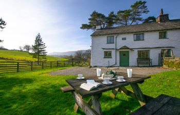 Low Arnside Cottage Holiday Cottage