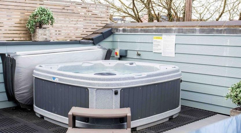 Photo of 3 Bed in Westward Ho