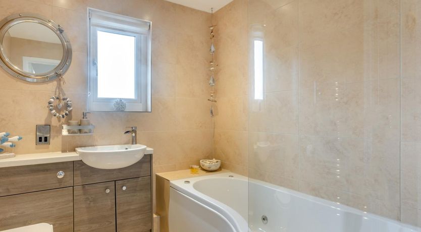 Photo of 3 Bed in Bideford