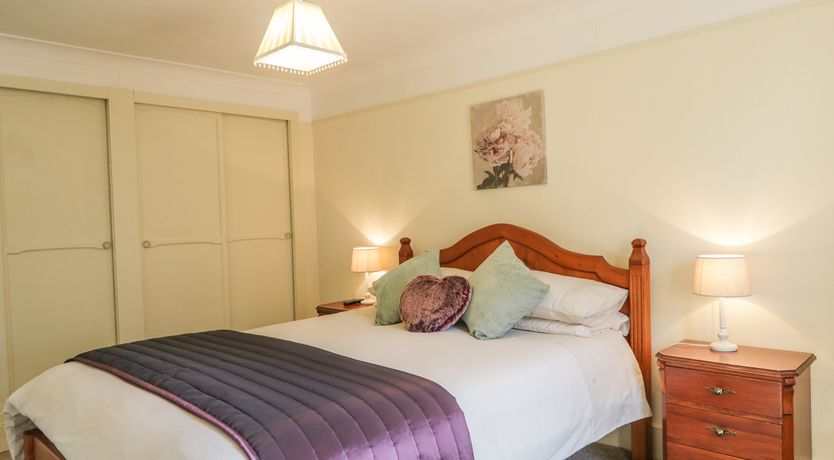 Photo of Sea Breeze Cottage