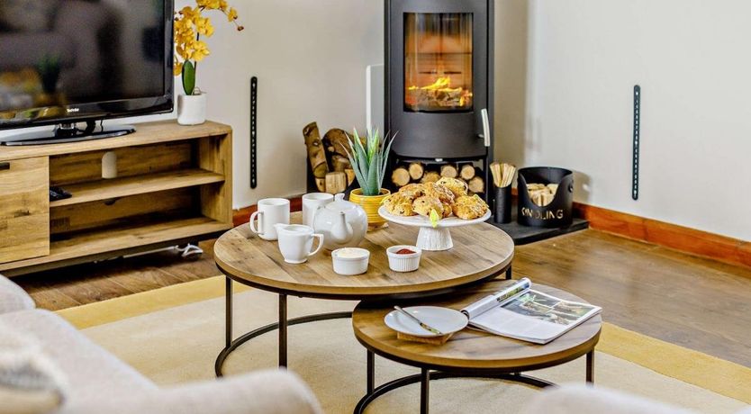 Photo of 3 Bed in Atherington