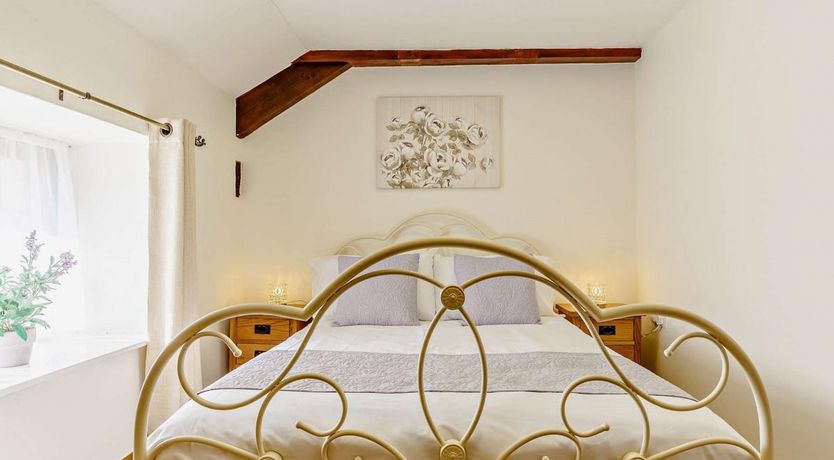 Photo of 3 Bed in Atherington