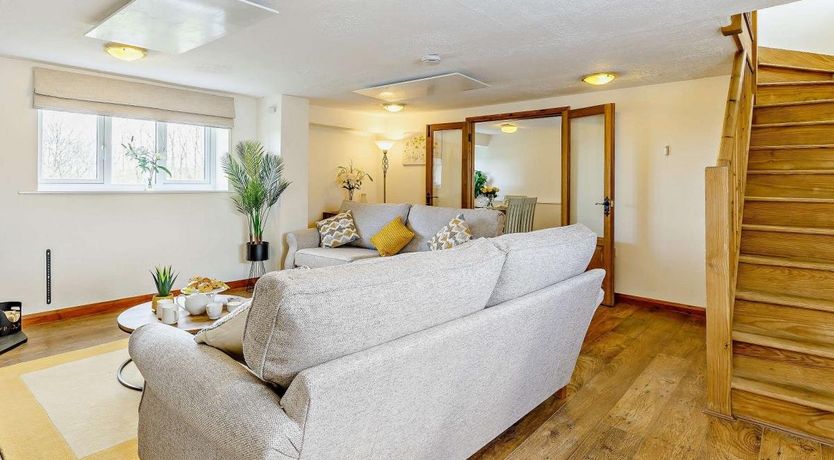 Photo of 3 Bed in Atherington