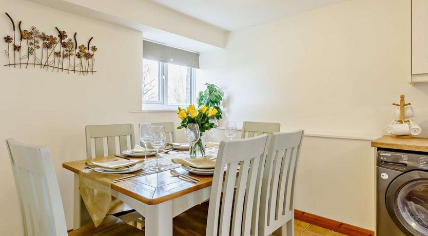 Photo of 3 Bed in Atherington