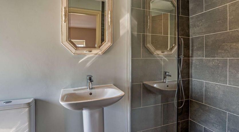 Photo of 3 Bed in Haverfordwest