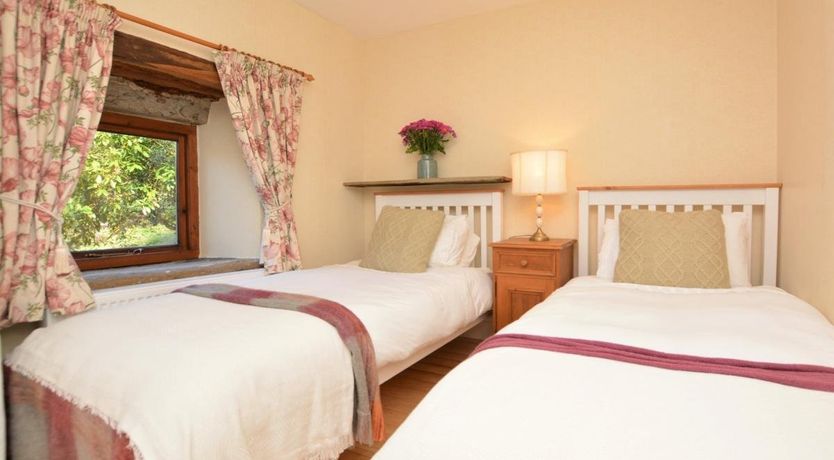 Photo of 2 Bed in Chapel-en-le-Frith