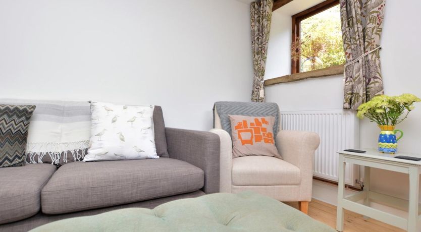 Photo of 2 Bed in High Peak