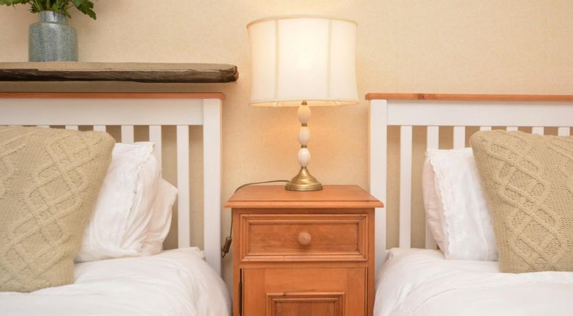 Photo of 2 Bed in High Peak