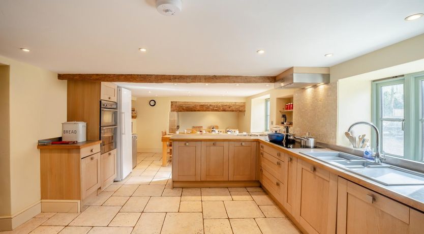 Photo of 5 Bed in Wells