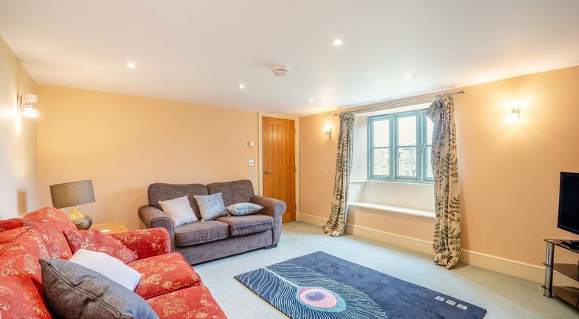 Photo of 5 Bed in Wells