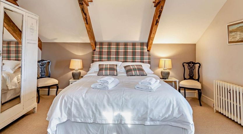 Photo of 5 Bed in St Davids