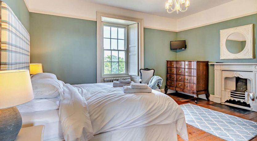 Photo of 5 Bed in St Davids