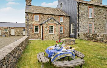 3 Bed in Haverfordwest Holiday Cottage