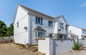 8 Harlyn Mews Holiday Cottage