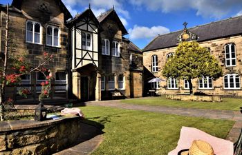 5 Bed in Alnwick Holiday Cottage