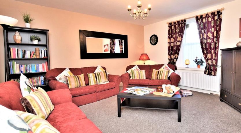 Photo of 5 Bed in Alnwick