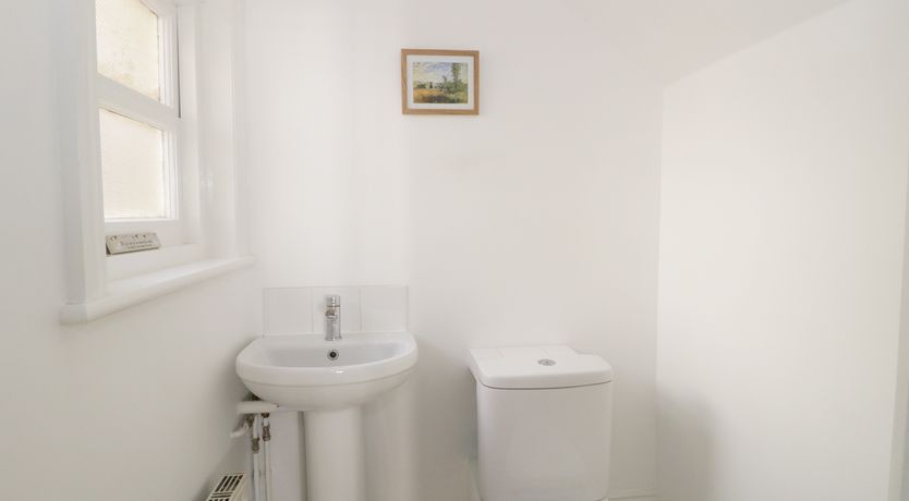 Photo of 20 Ulwell Road