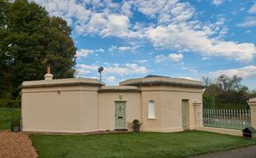 Photo of West Lodge
