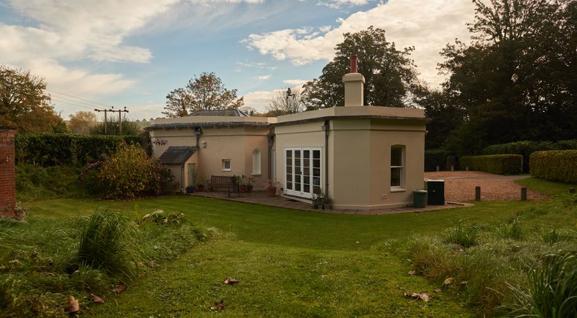 Photo of West Lodge