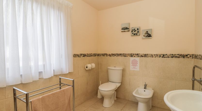 Photo of Burnside Lodge (Lodge 1, Glengoulandie)