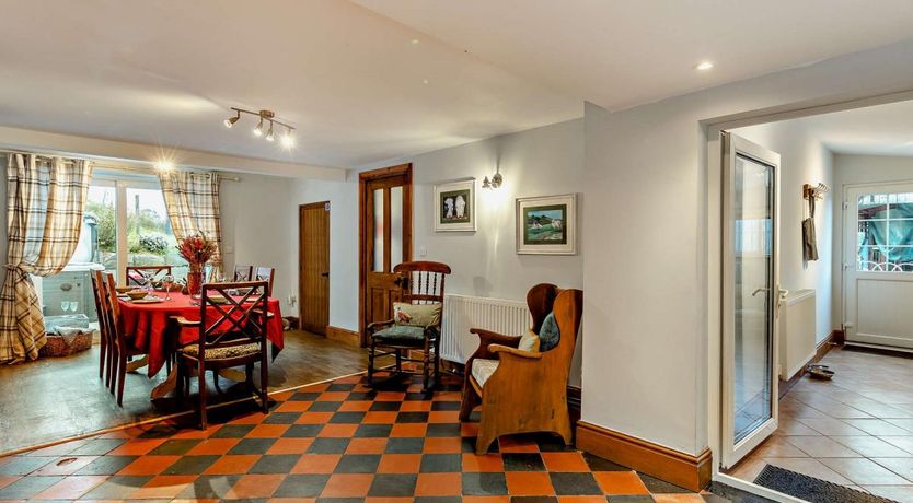 Photo of 3 Bed in Llanfair Caereinion