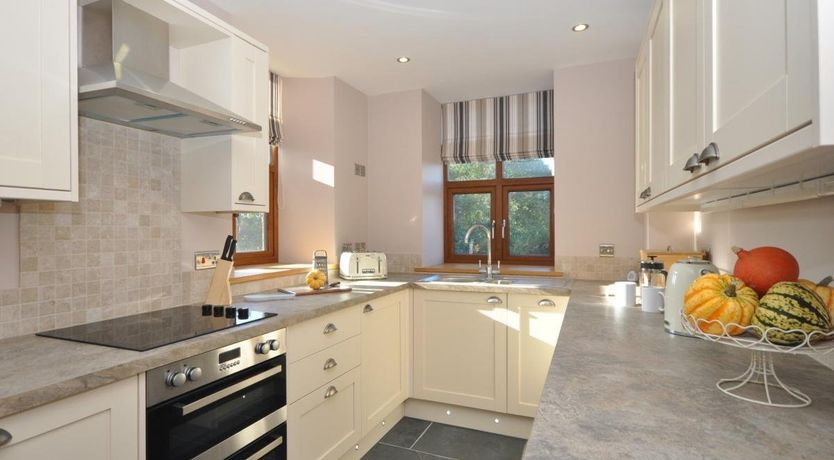 Photo of 2 Bed in Llantilio Pertholey