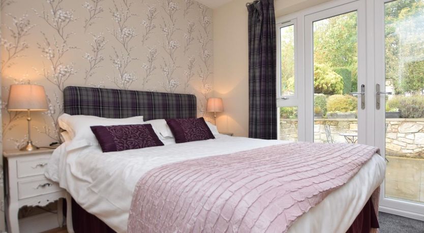 Photo of 2 Bed in Roslin