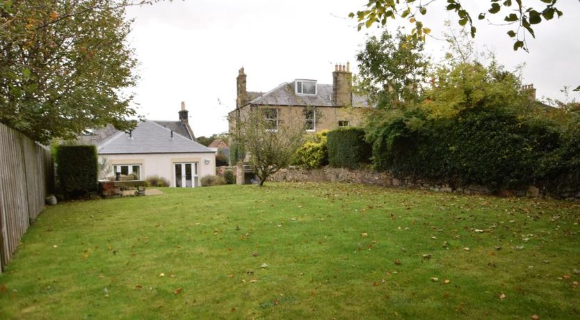 Photo of 2 Bed in Roslin