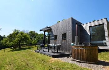 Log Cabin in Mid Wales Holiday Cottage