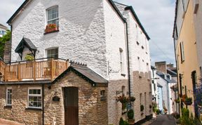 Photo of Courtyard House