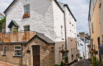 Courtyard House Holiday Cottage