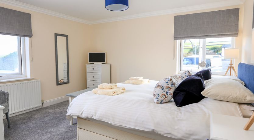 Photo of 10 Thurlestone Rock