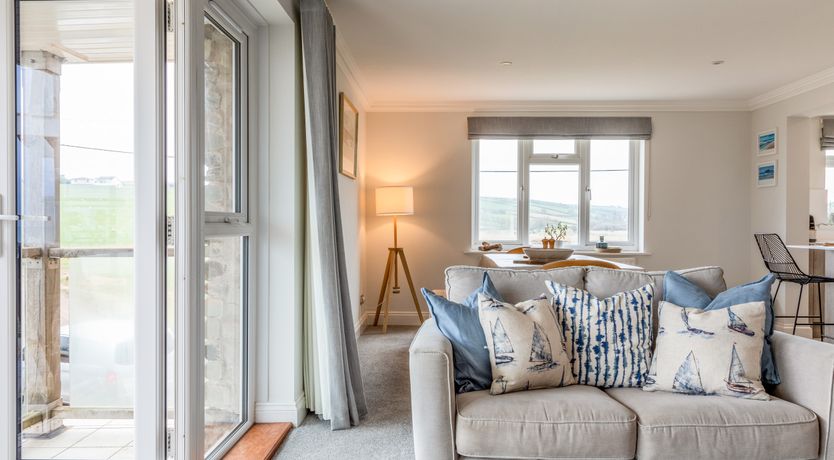 Photo of 10 Thurlestone Rock