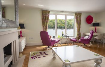 10 Dart Marina Holiday Cottage