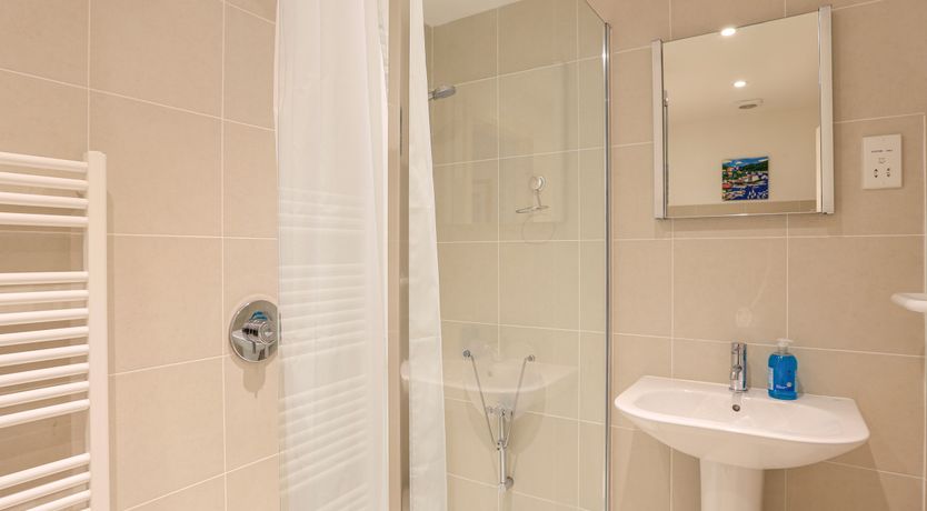 Photo of 1 Hazeldene