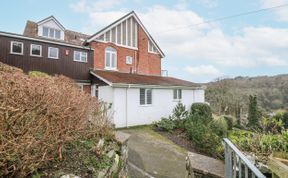 Photo of 1 Hazeldene