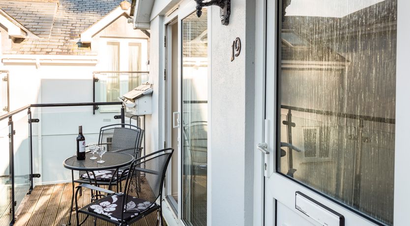 Photo of 19 Bolt Head