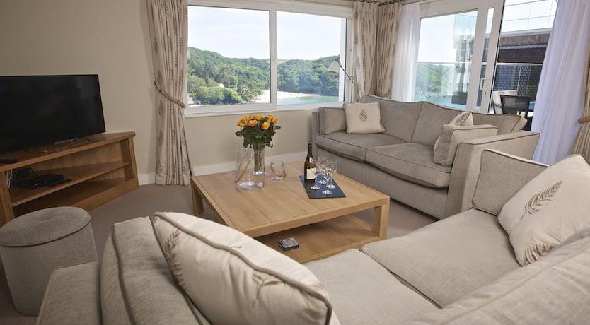 Photo of 2 Hamstone Court