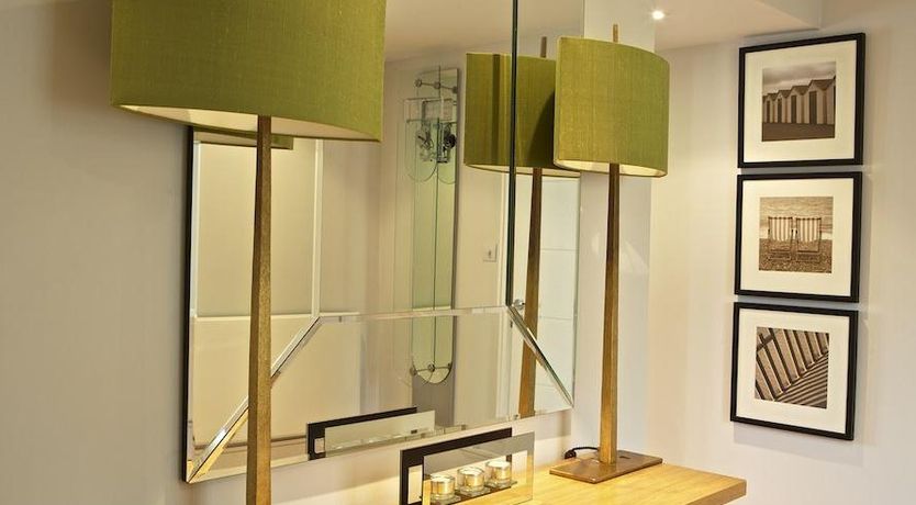 Photo of Diddly Squat, 43 Dart Marina