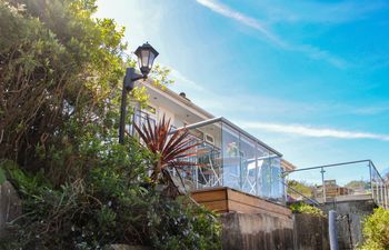 2 Rockmount Holiday Cottage
