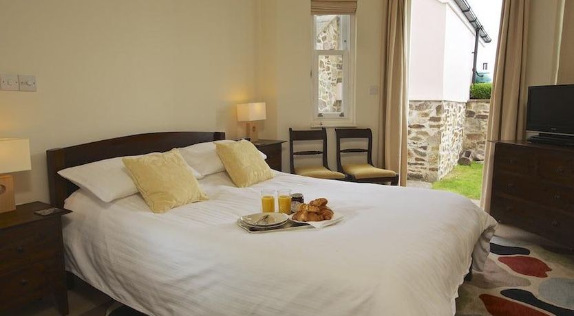 Photo of 3 Combehaven