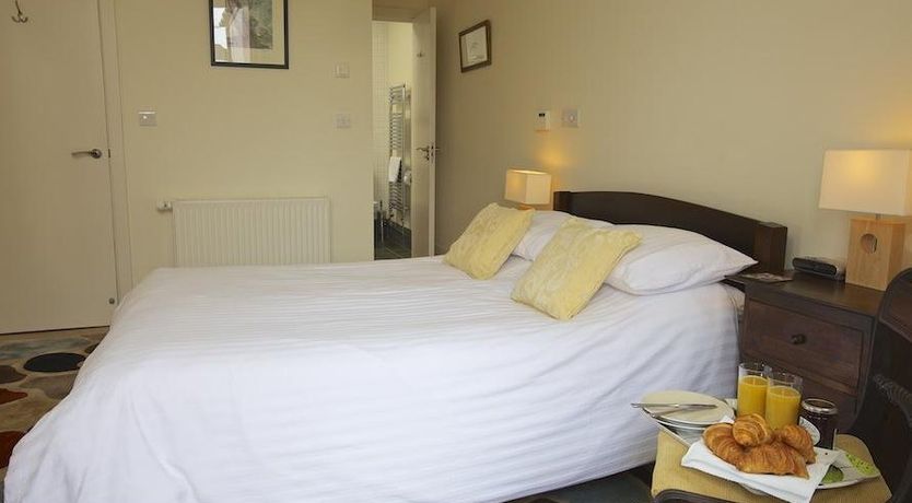 Photo of 3 Combehaven