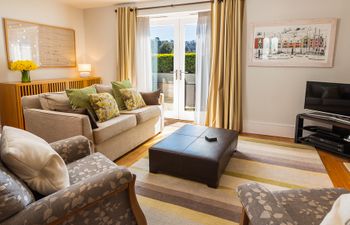 4 Dart Marina Holiday Cottage