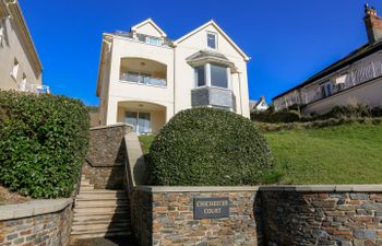 6 Chichester Court Apartment