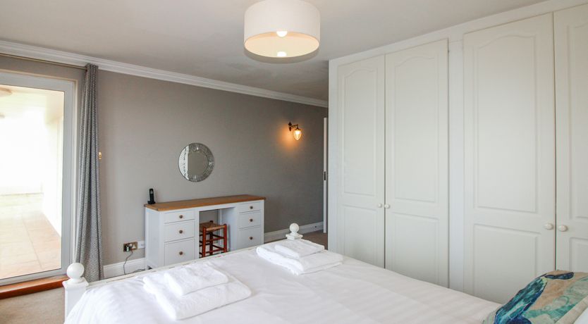 Photo of 7 Thurlestone Rock