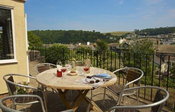 Moonrakers, Clarence Street Holiday Cottage