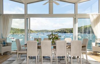 Quayside Holiday Cottage