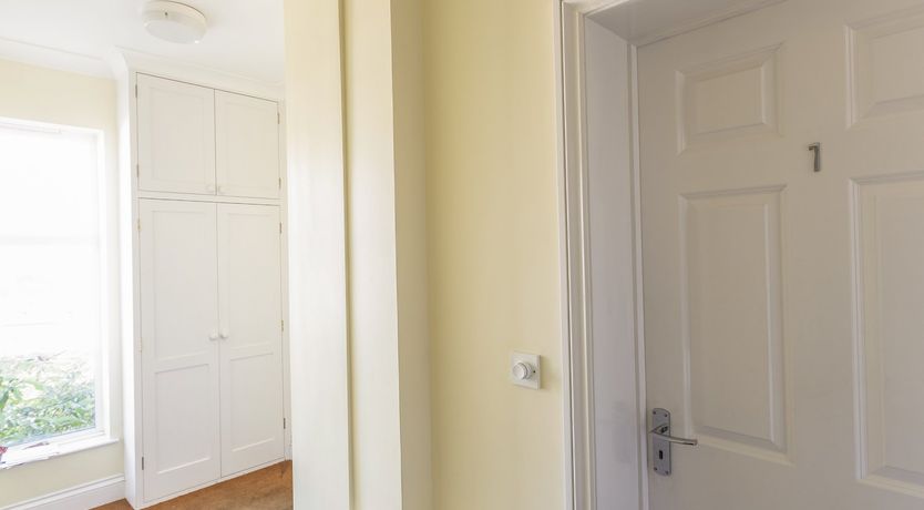 Photo of 1 Lyndhurst